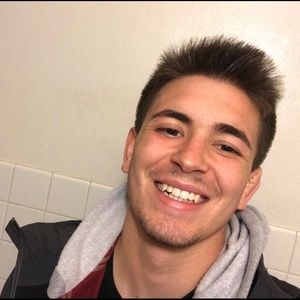 Meet your Posher, Aaron